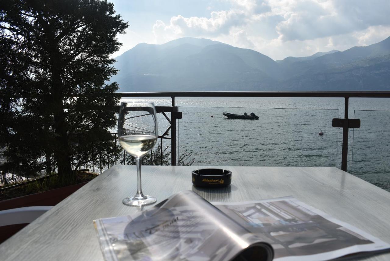 Hotel Garni Vela D'Oro Brenzone sul Garda Luaran gambar